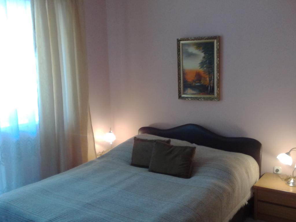 לינה וארוחת בוקר Hévíz Kristaly Apartman מראה חיצוני תמונה