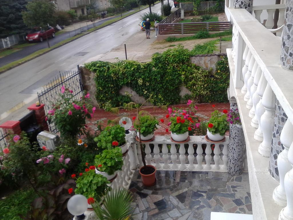 לינה וארוחת בוקר Hévíz Kristaly Apartman מראה חיצוני תמונה