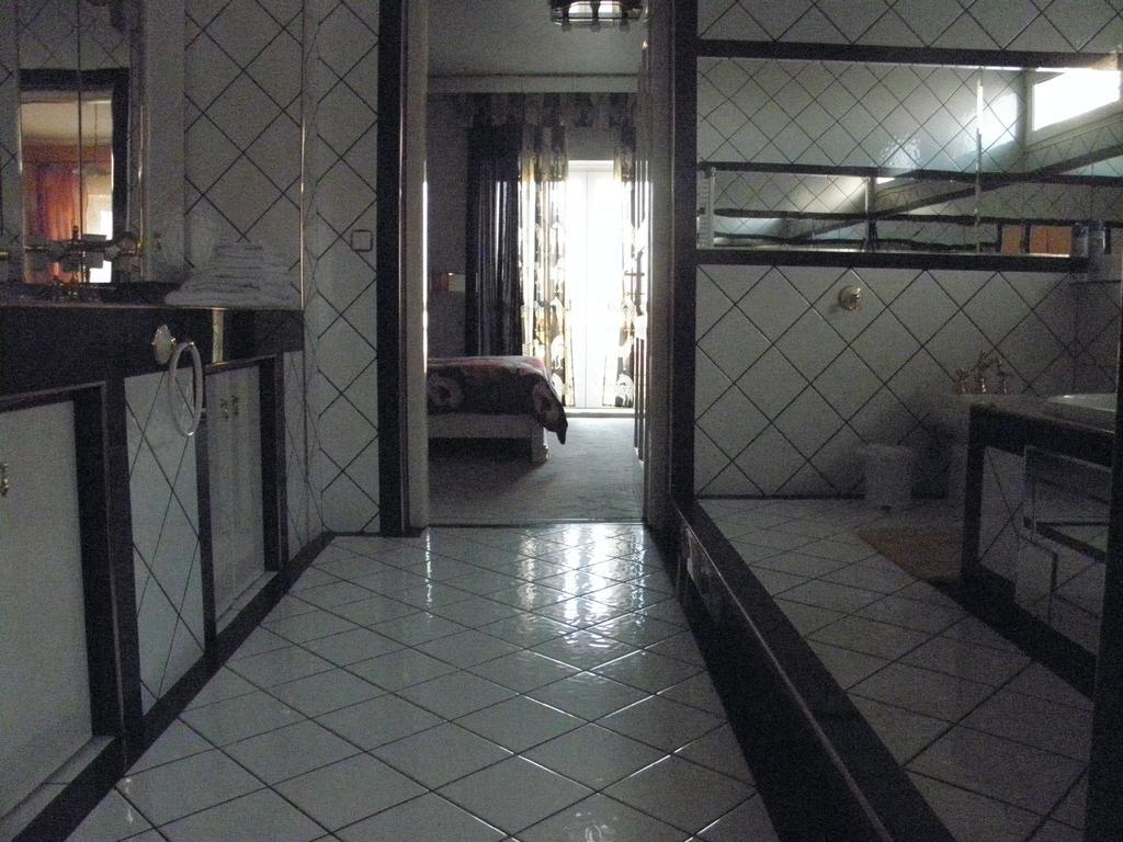 לינה וארוחת בוקר Hévíz Kristaly Apartman מראה חיצוני תמונה
