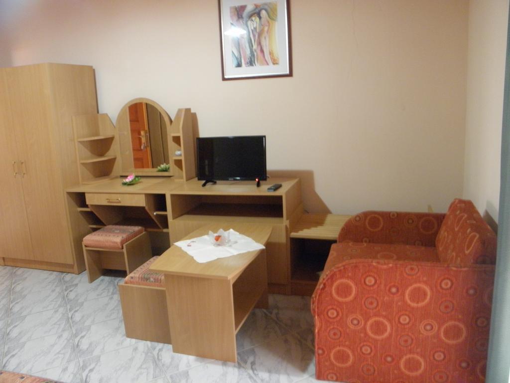 לינה וארוחת בוקר Hévíz Kristaly Apartman מראה חיצוני תמונה