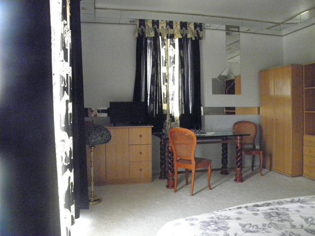 לינה וארוחת בוקר Hévíz Kristaly Apartman מראה חיצוני תמונה